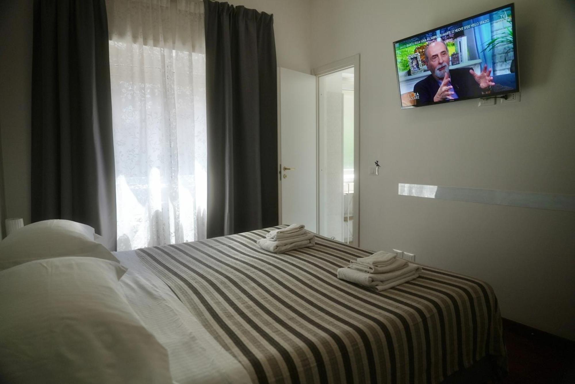 Casa Mia Guesthouse Рим Экстерьер фото